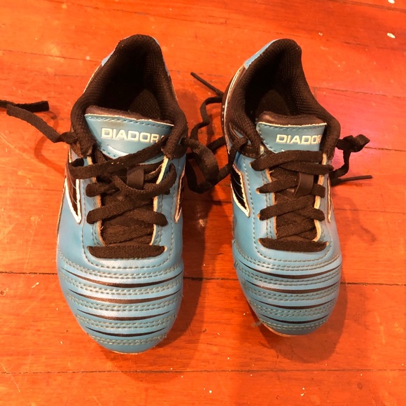 Diadora kids cleats, size 11.5 - Picture 1 of 3